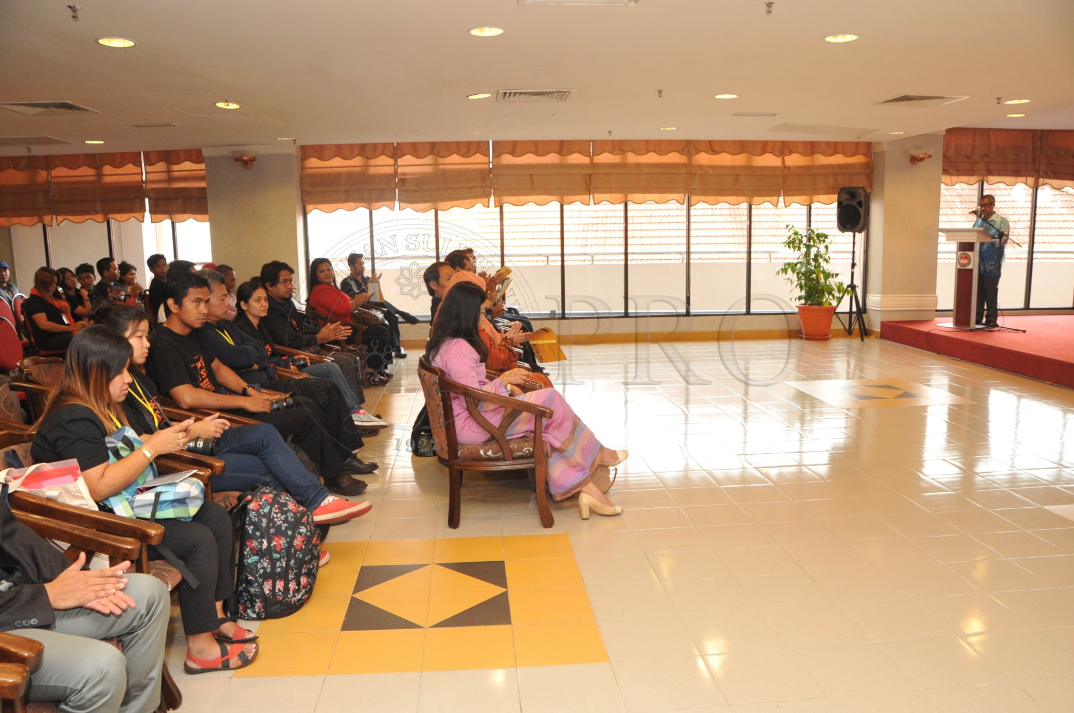 PRO 14 45 THAKSIN PRO 5705